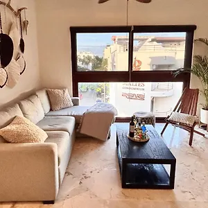 https://el-faro-403-surf.quintano-roohotels.com